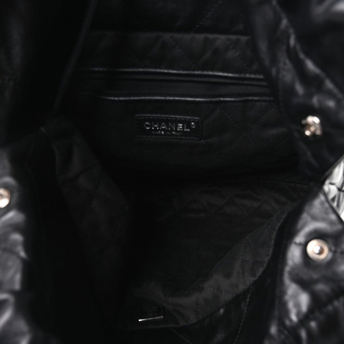 Shiny Calfskin Quilted Small Chanel 22 Black