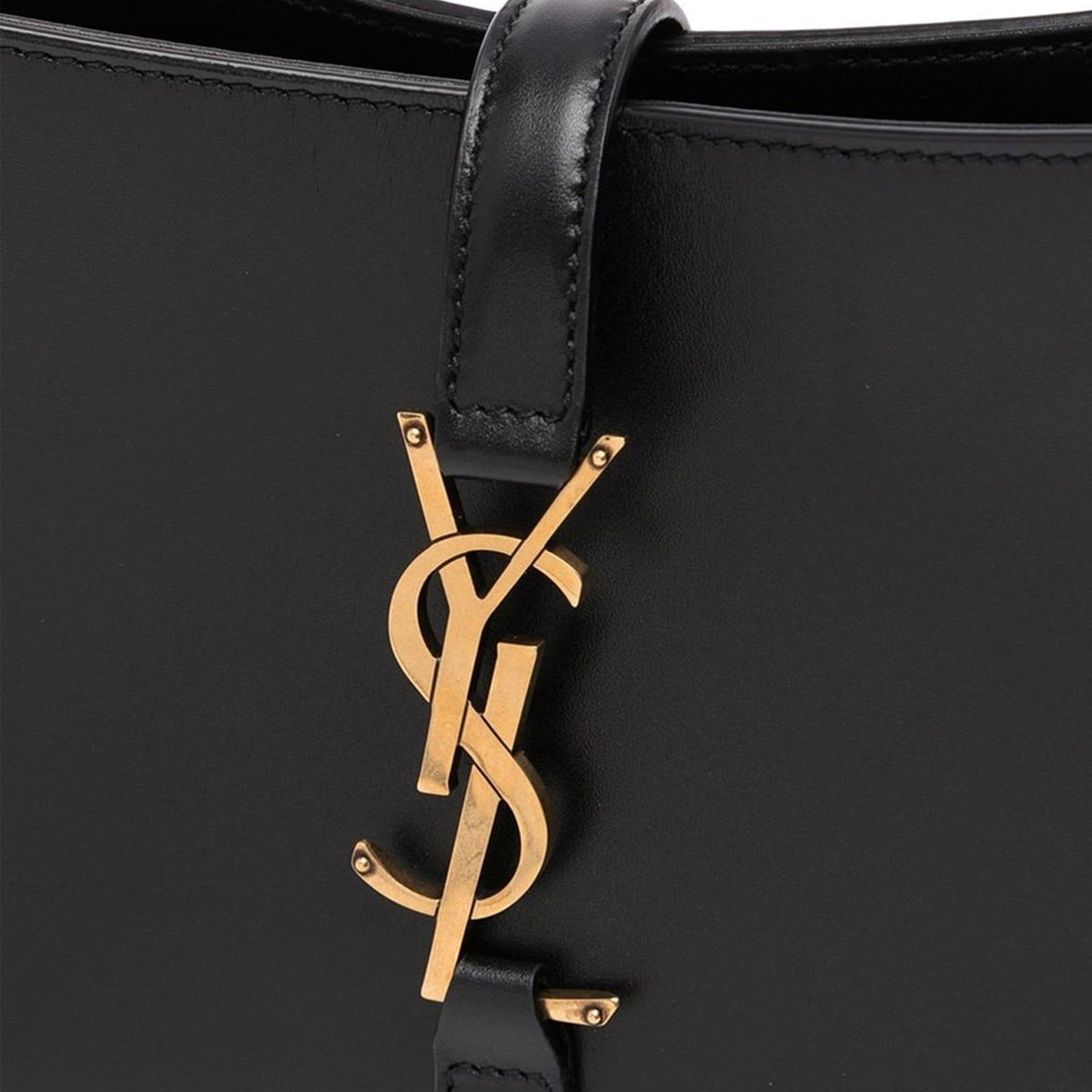 Saint Laurent Le 5 à 7 Hobo Bag