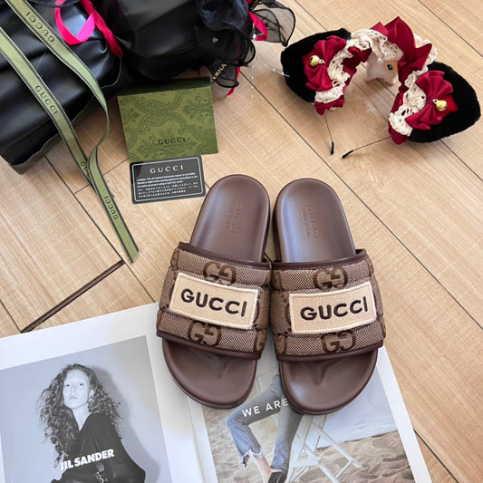 Gucci Embroidery Vintage Embossed Slippers